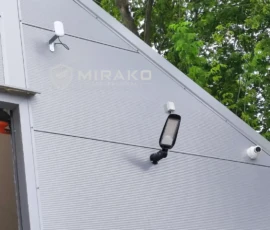 Kamery monitoringu i most radiowy Ubiquiti na hali zewnętrznej