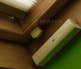 Stara bezprzewodowa czujka otwarcia okna Satel ABAX przed wymianą