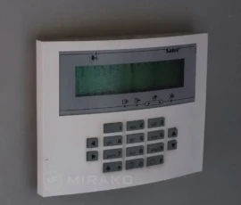 Manipulator Satel Integra obsługujący jedną z części obiektu